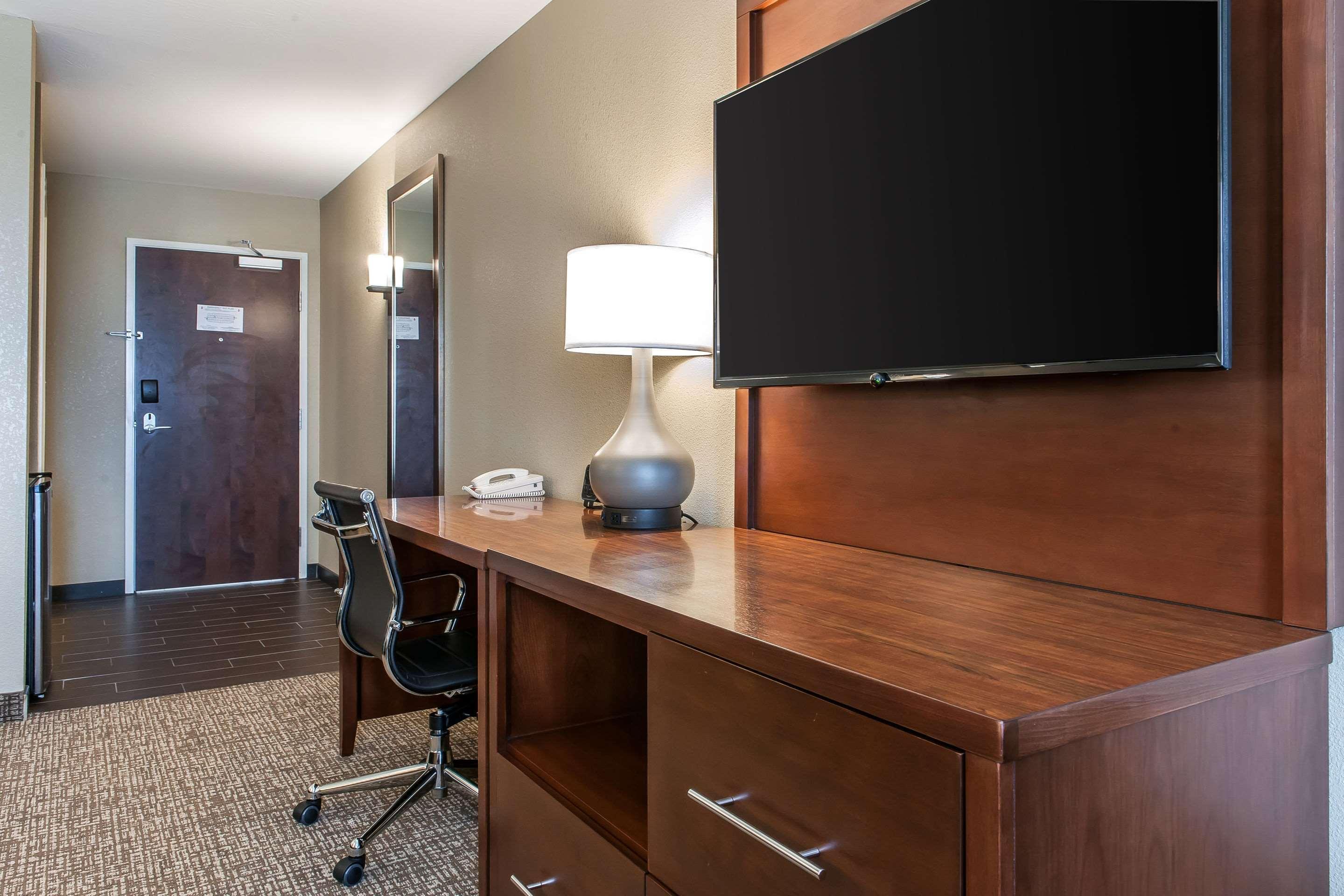 Comfort Suites Rensselaer Near Fair Oaks Exteriér fotografie