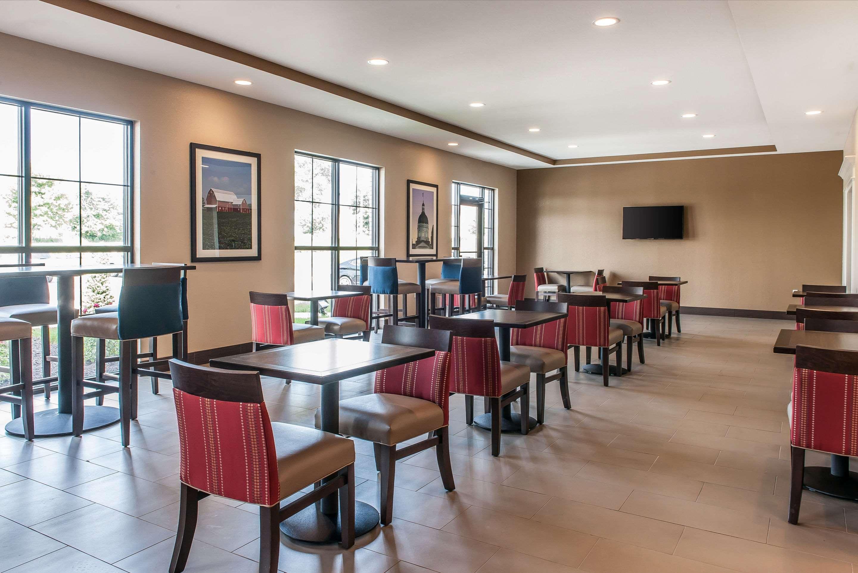 Comfort Suites Rensselaer Near Fair Oaks Exteriér fotografie