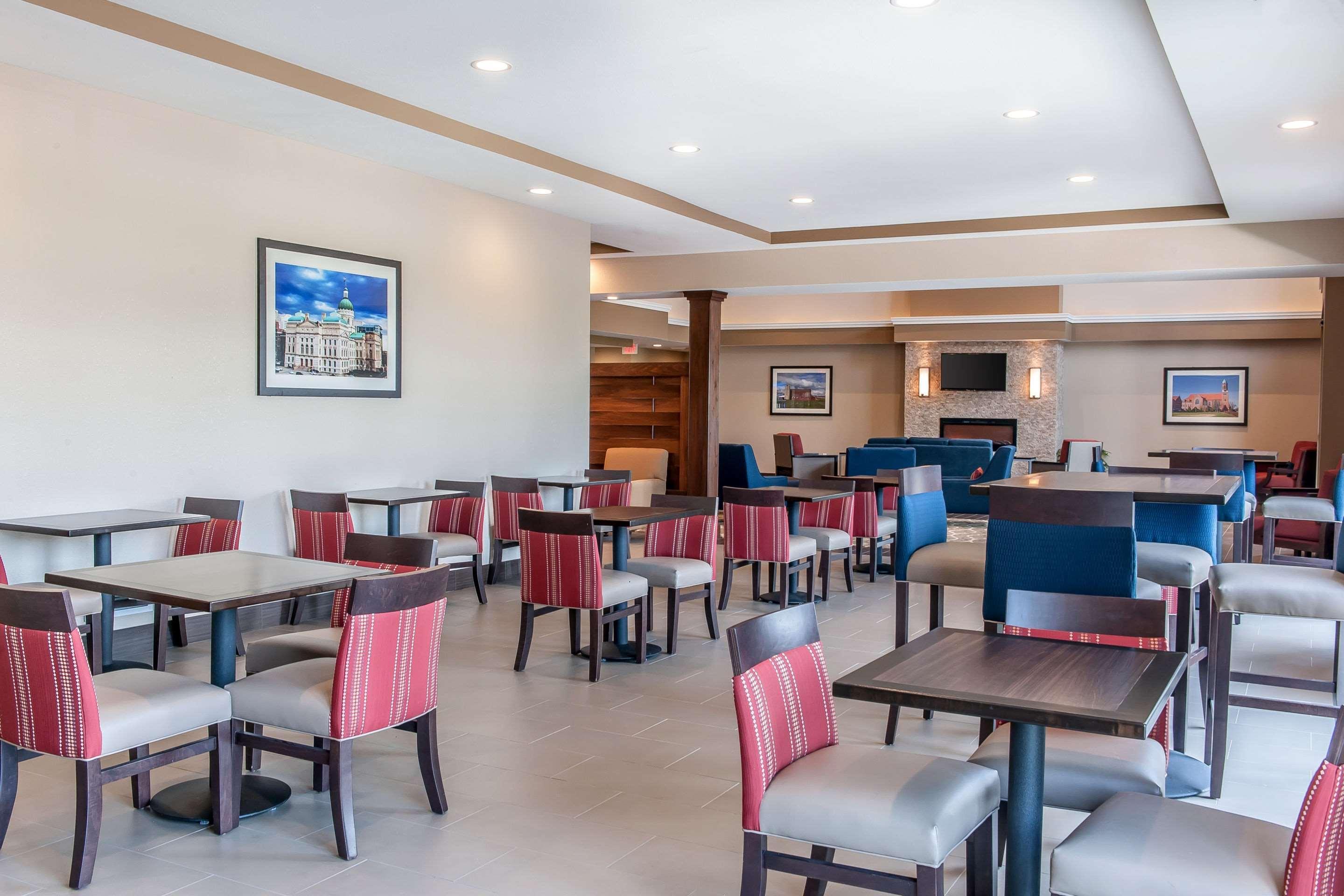 Comfort Suites Rensselaer Near Fair Oaks Exteriér fotografie
